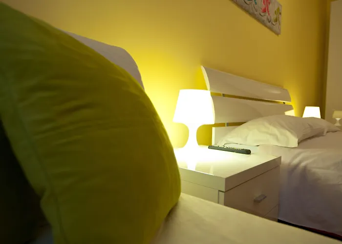 Oda ve Kahvaltı Services Porta Castello 3*
